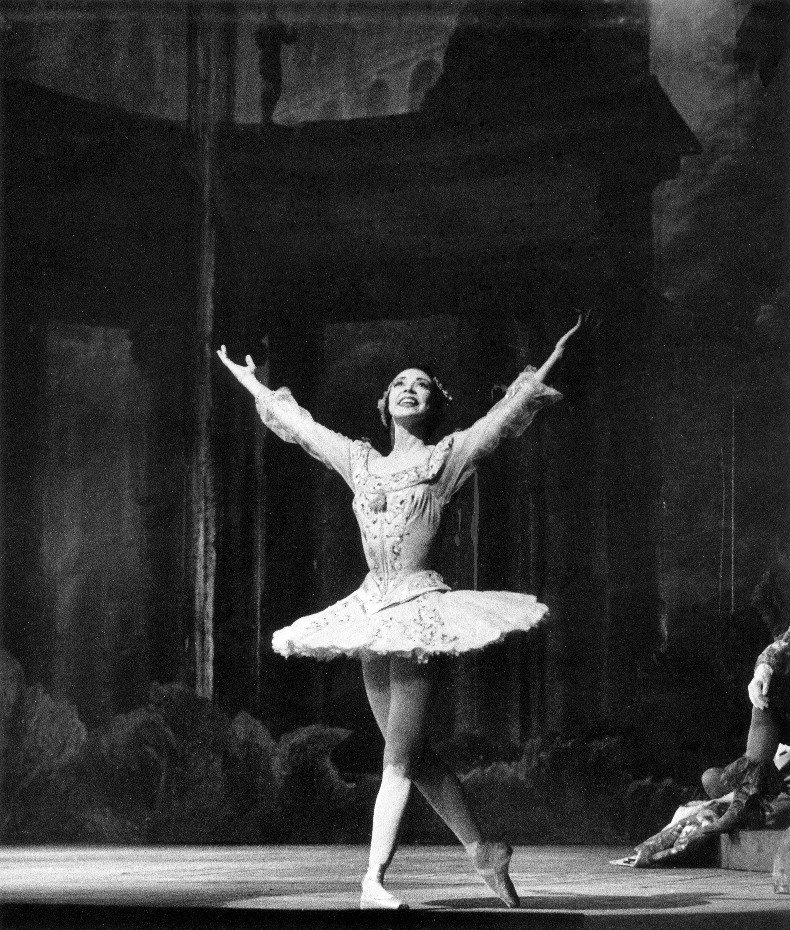 Балерина фонтейн 5 букв. Марго Фонтейн. Марго Фонтейн Майя Плисецкая. Фонтейн балерина. Английская балерина Марго Фонтейн.